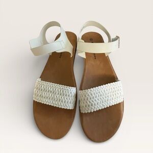 CL by Laundry White Wedge Sandals Size 9.5 Shoes